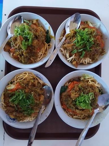 MIE AYAM BLOK M