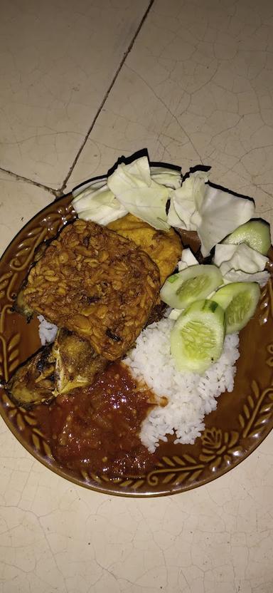 NASI UDUK PECEL LELE DAFFA22