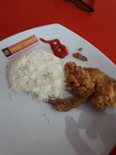 ROCKET CHICKEN TRENGGALEK 2