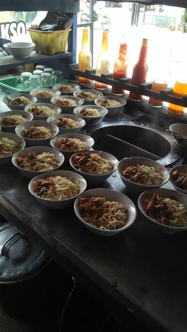 MIE AYAM LEKMAN