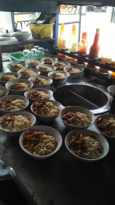 MIE AYAM LEKMAN