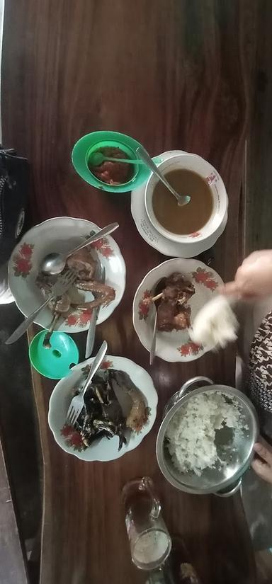 WARUNG MAKAN BEBEK GORENG DAN OPOR BEBEK BU YADI