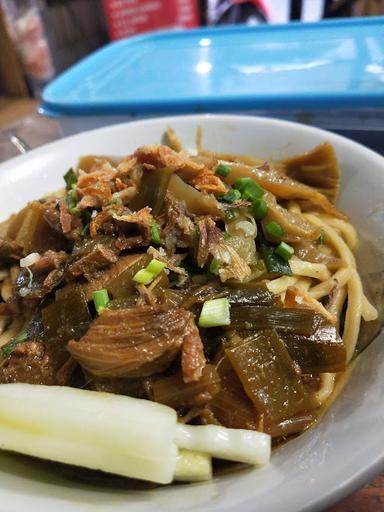 BELUNG MIE AYAM BULE