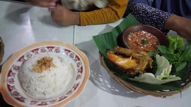 WARUNG LALAPAN 99