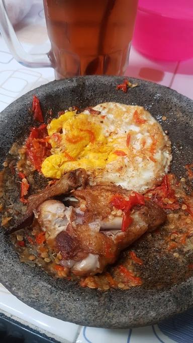 WARUNG NASI BU SUM