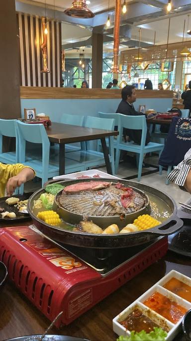 SOGOGI SHABU & GRILL BINTARO