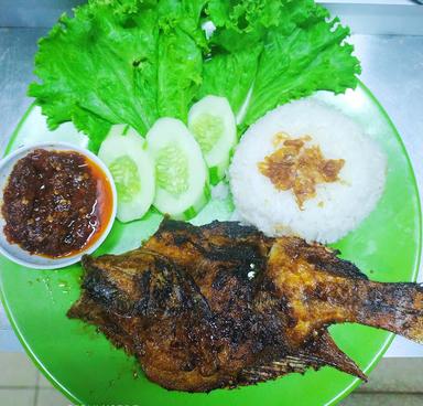 AYAM BAKAR KALASAN MAIMUN