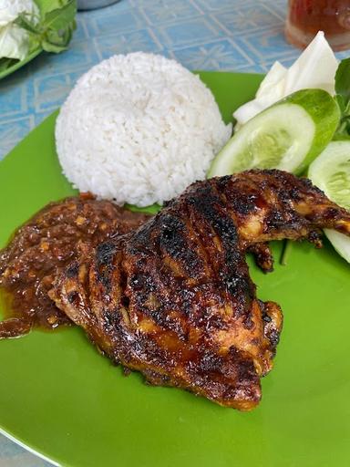 AYAM BAKAR MILA