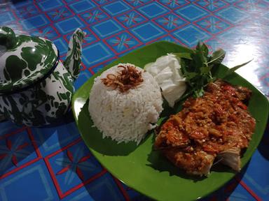 AYAM BAKAR MILA