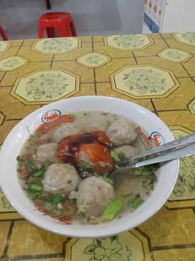 BAKSO DAN MIE AYAM ARTOMORO