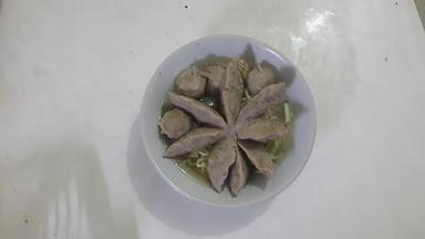 BAKSO DAN MIE AYAM MAS DODY