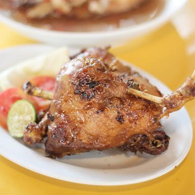 BEBEK & AYAM PENYET TAPLAK KUNING