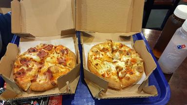 DOMINO'S PIZZA