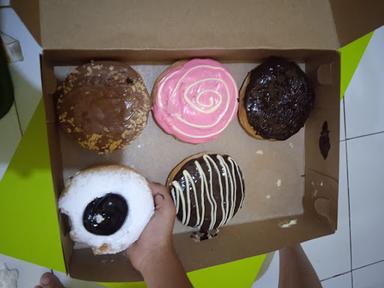 DORIGU DONUTS