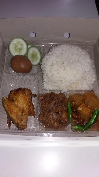 GUDEG & AYAM GORENG WAHYU MURTI