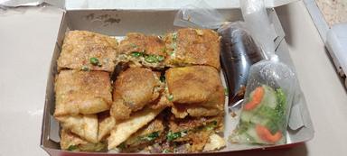 MARTABAK KEMBAR