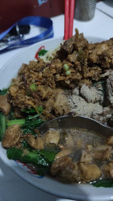 MIE AYAM BAKSO LIMO