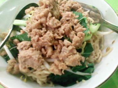 MIE BANYUMAS YAMIN