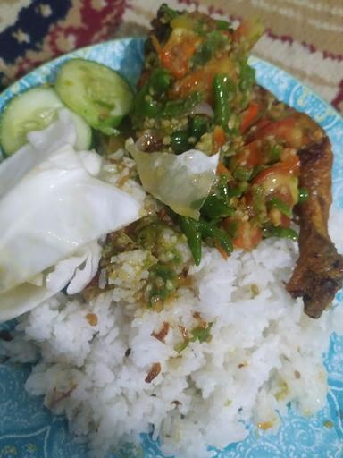 NASI GORENG & AYAM PECAK SANI JAYA