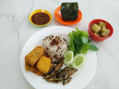 RUMAH MAKAN TAHU SB