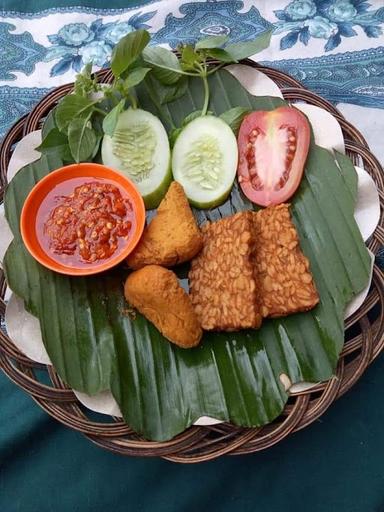 AYAM BAKAR & AYAM PENYET PASRAH - CAMAN. JATIBENING. PONDOK GEDE. KOTA BEKASI