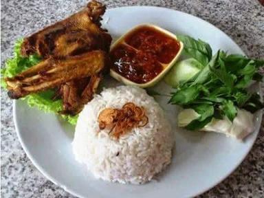 AYAM GORENG DAN BAKAR PAK DIKIN