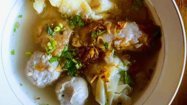 BAKSO MALANG ASLI CAK UPRI