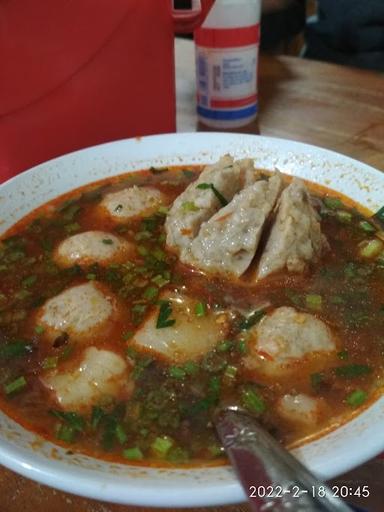 BAKSO & MIE AYAM PAK GENDUT