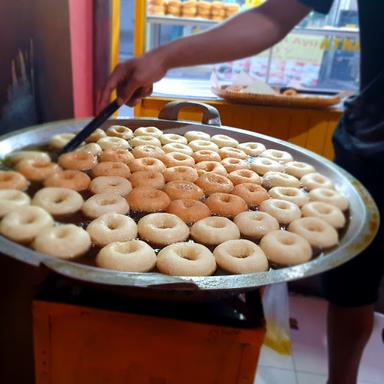 DONUTS GUE