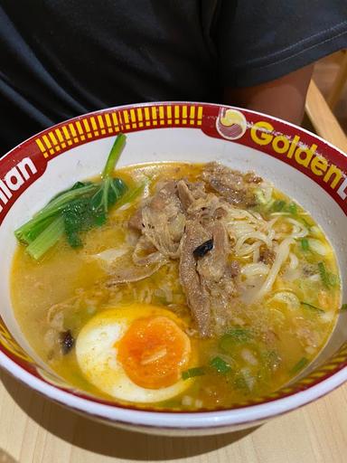 GOLDEN LAMIAN