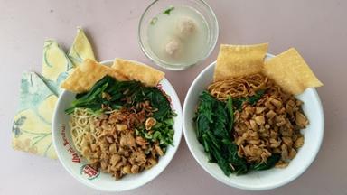 MIE AYAM BAKSO SETIA