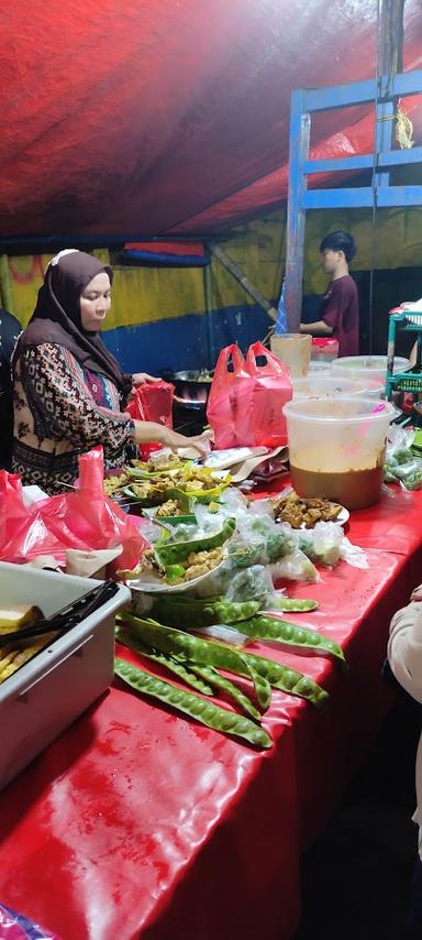 NASI UDUK BU GENDUT