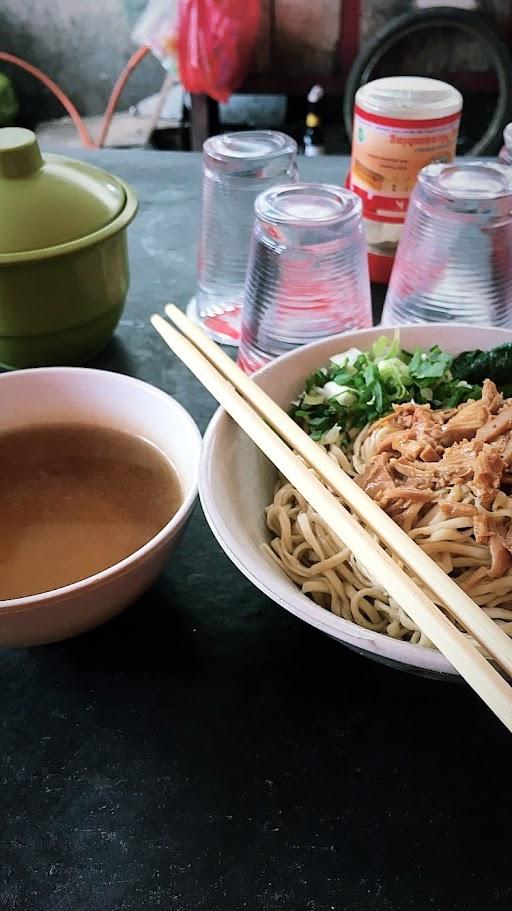 BAKMIE AYAM MBAH TANTRA