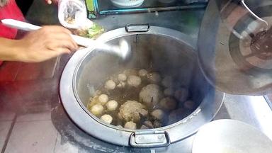 BAKSO DAN MIE AYAM TOYO RAWA BACANG