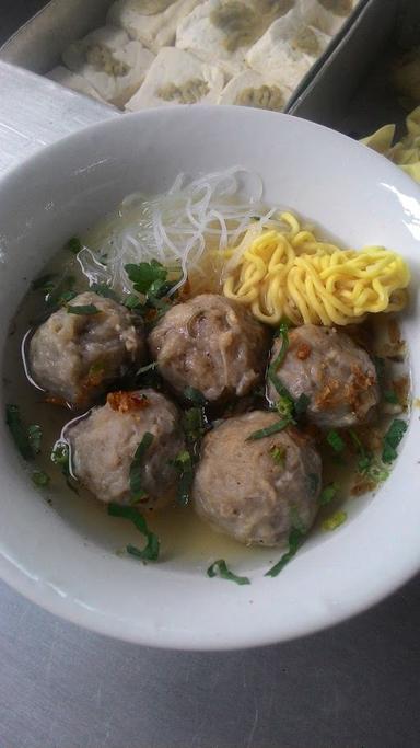 BAKSO MALANG & BAKMI AYAM CAK YAN