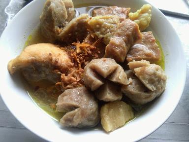 BAKSO URAT DAN MIE AYAM AZKA