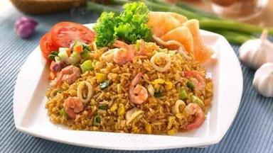 NASI GORENG SI KUMBANG MALAM