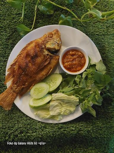 PECEL AYAM ABAH NAHIR