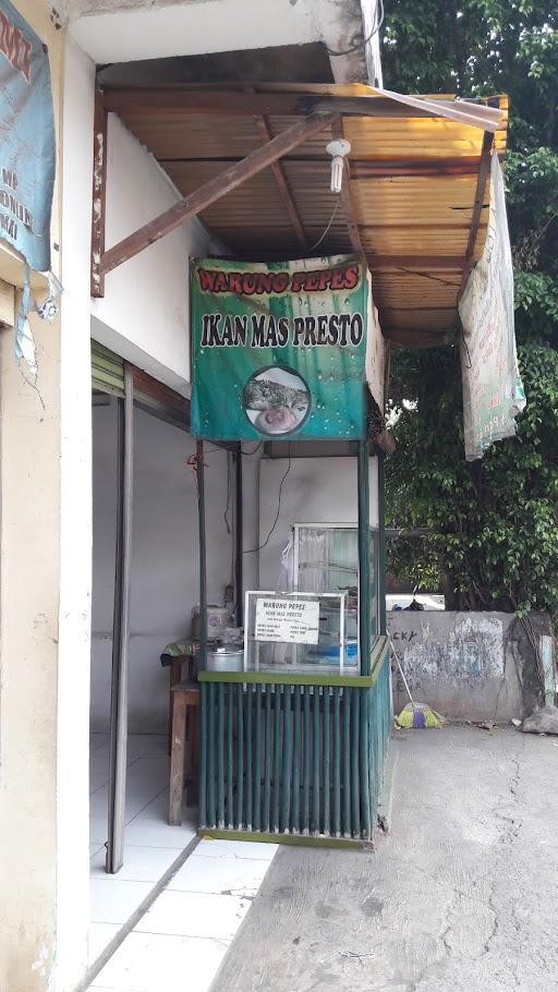 WARUNG PEPES IKAN MAS PRESTO