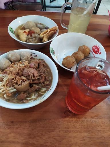 BAKSO. MIE AYAM PAK JIYO