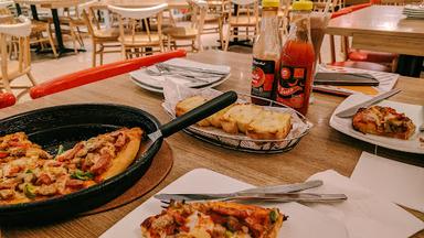 PIZZA HUT RESTORAN