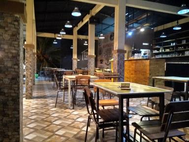 RUMAH TEDUH COFFEE