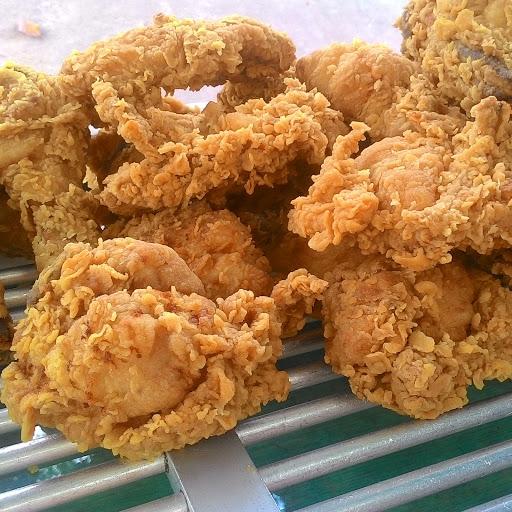 AYAM GORENG FARZA