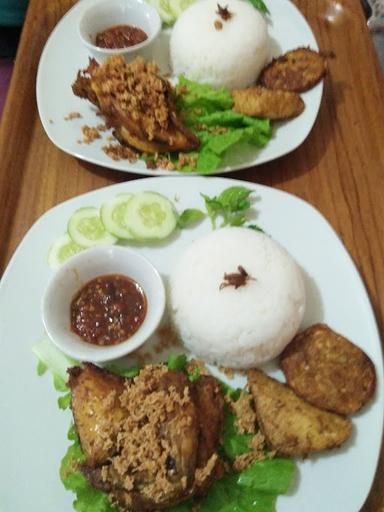 AYAM JAWI