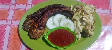 AYAM PENYET UDA ARUL