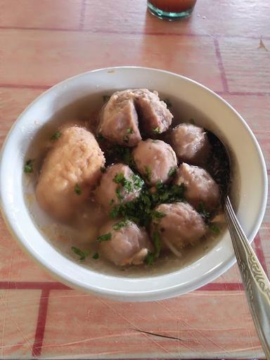 BAKSO & MIE AYAM SELERA