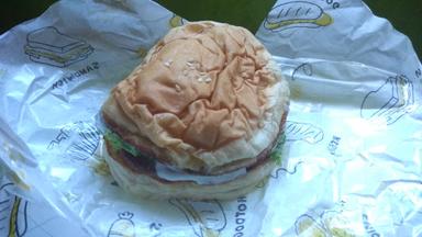 CHEESE BURGER PONTIANAK