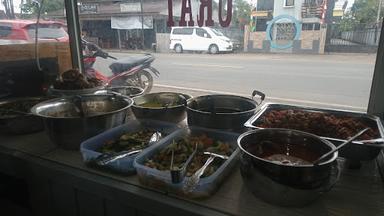 KEDAI MAKAN URAI