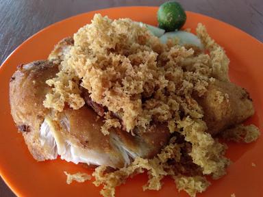 NASI UDUK AYAM GORENG BOROBUDUR