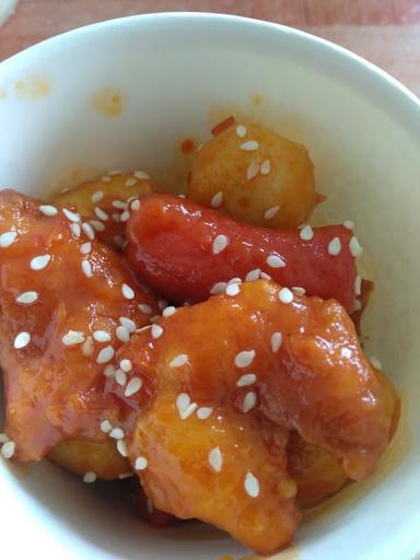 PISANG BOY & ROTI KUKUS